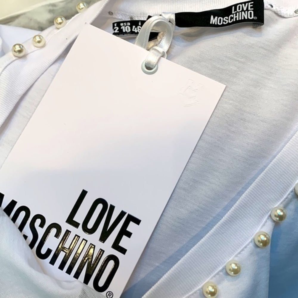 Authentic Love Moschino Faux Pearl Embellished Glittered Tee NWT - Picture 14 of 14